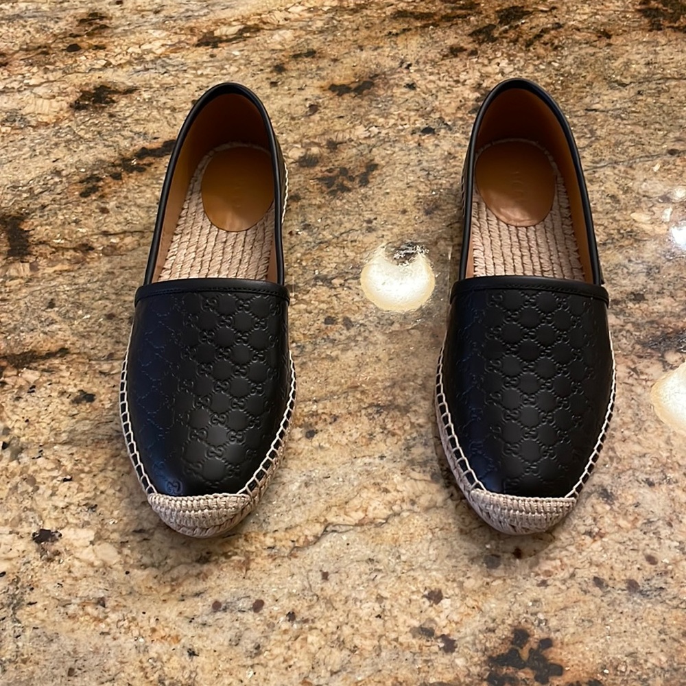 Gucci brand new with box and dust bag